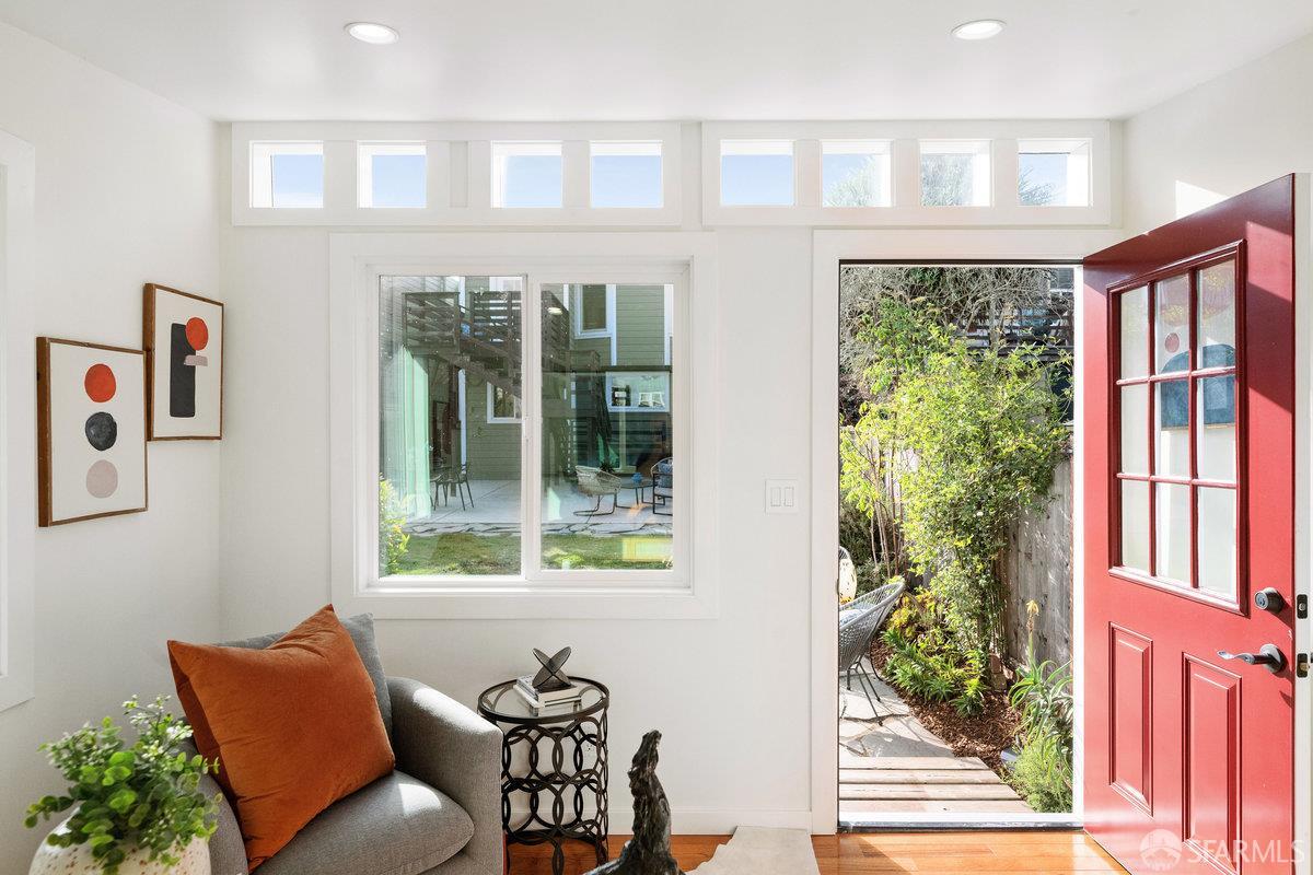 291 Capistrano Avenue