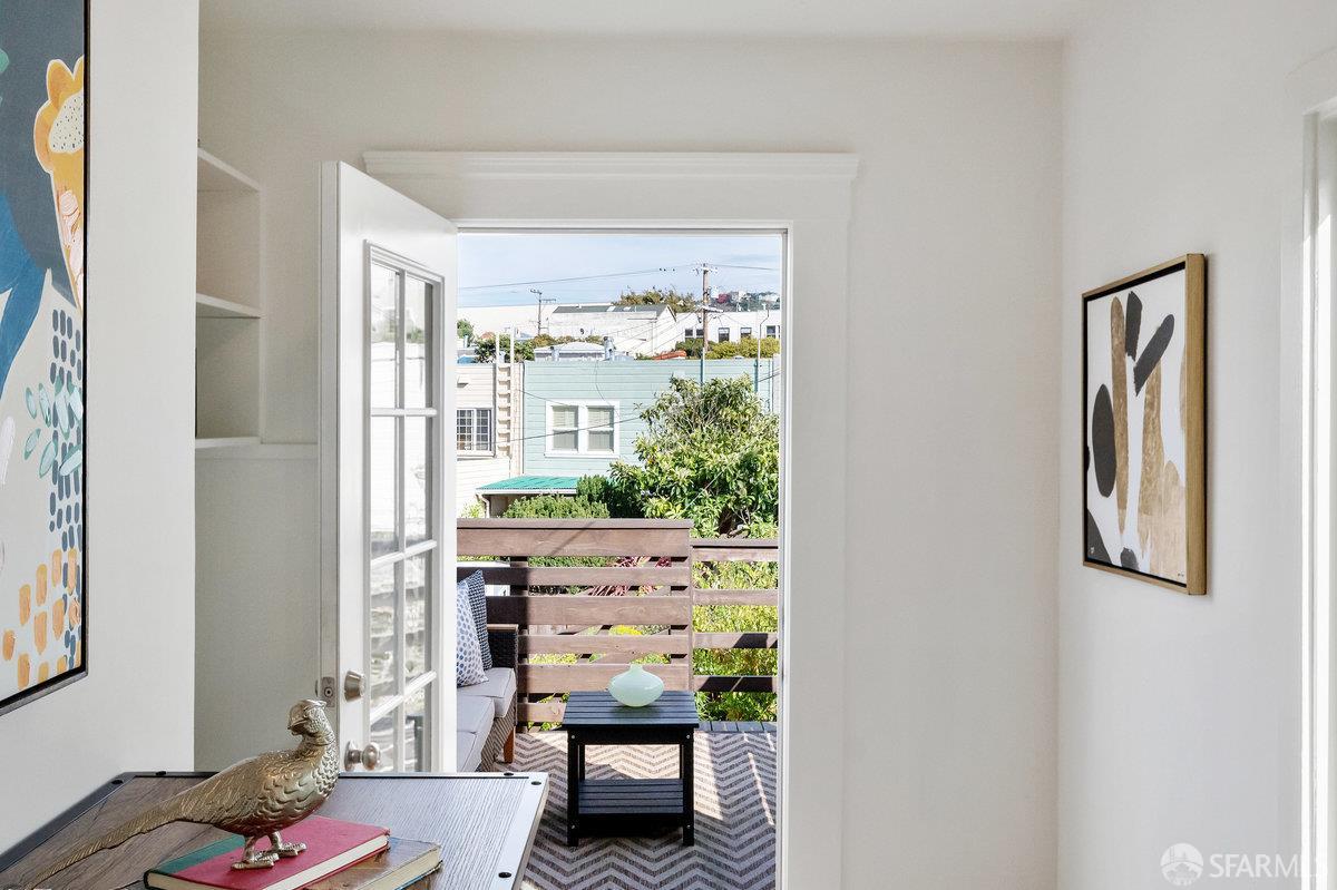 291 Capistrano Avenue