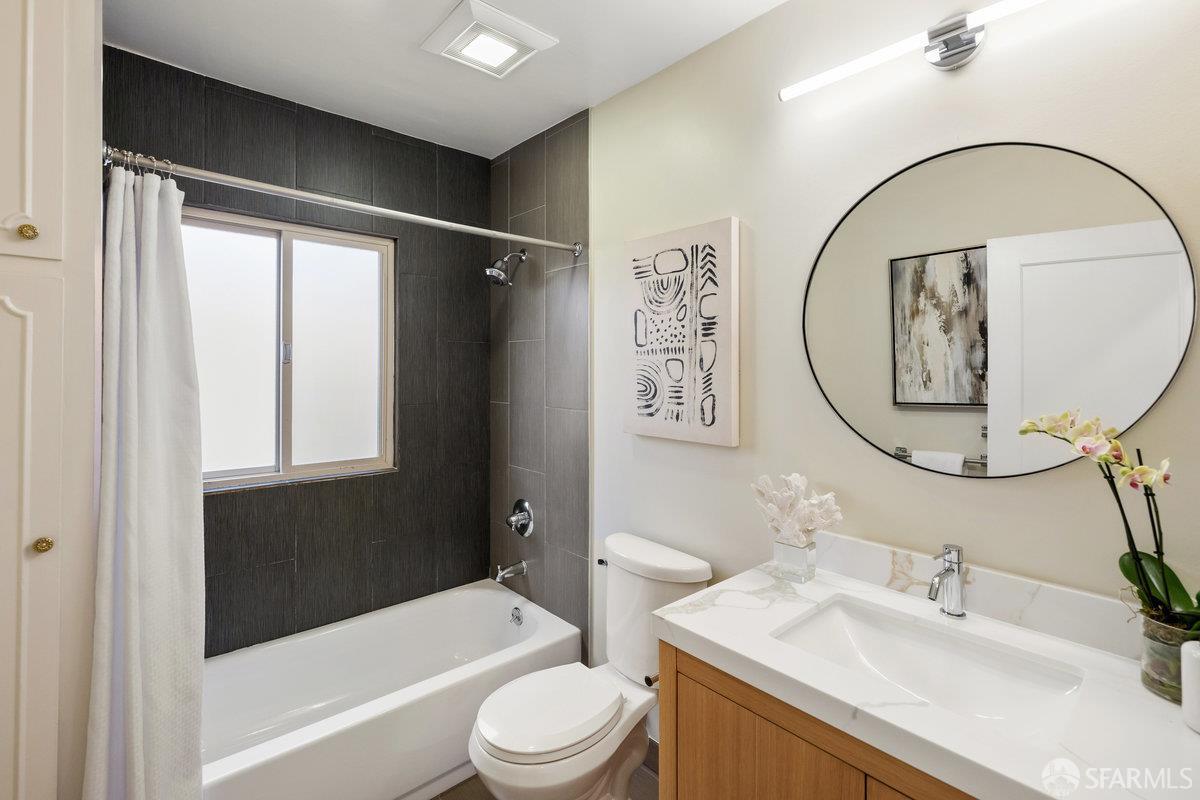 291 Capistrano Avenue