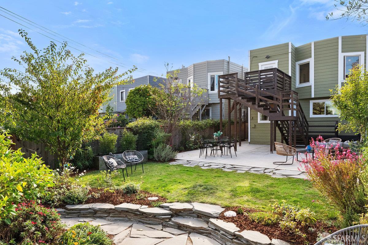 291 Capistrano Avenue