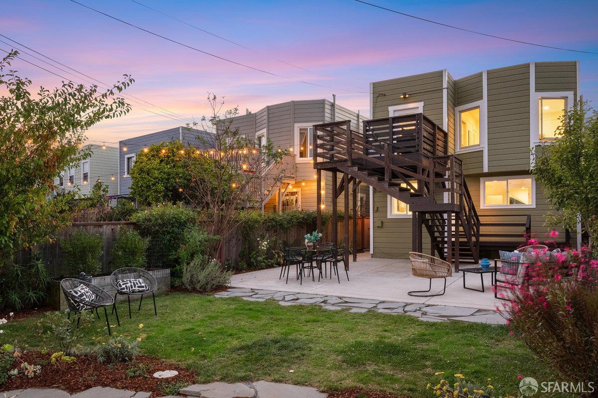 291 Capistrano Avenue