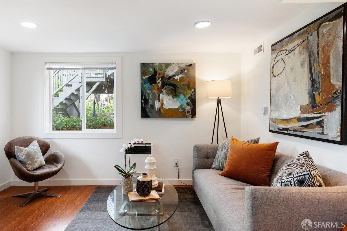 291 Capistrano Avenue