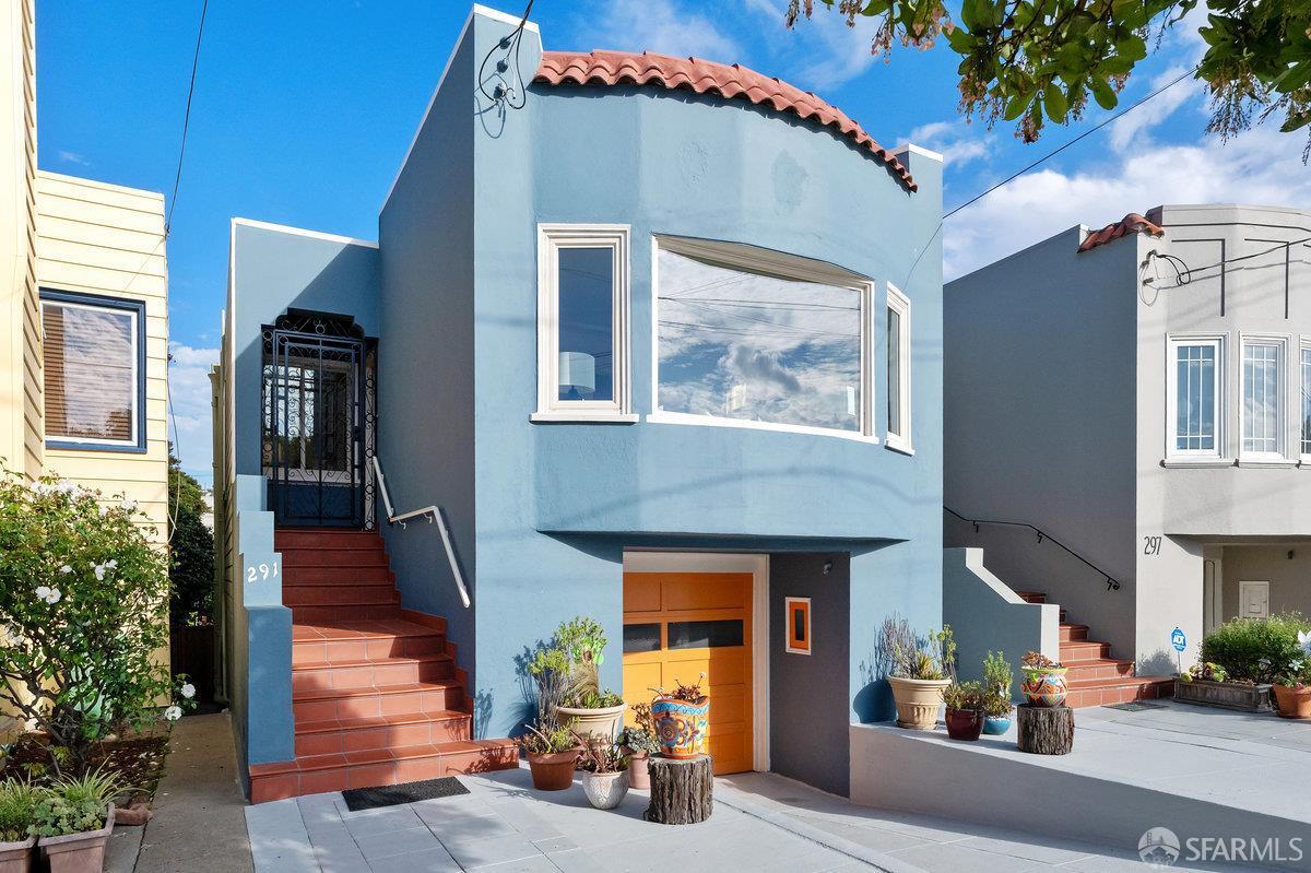 291 Capistrano Avenue