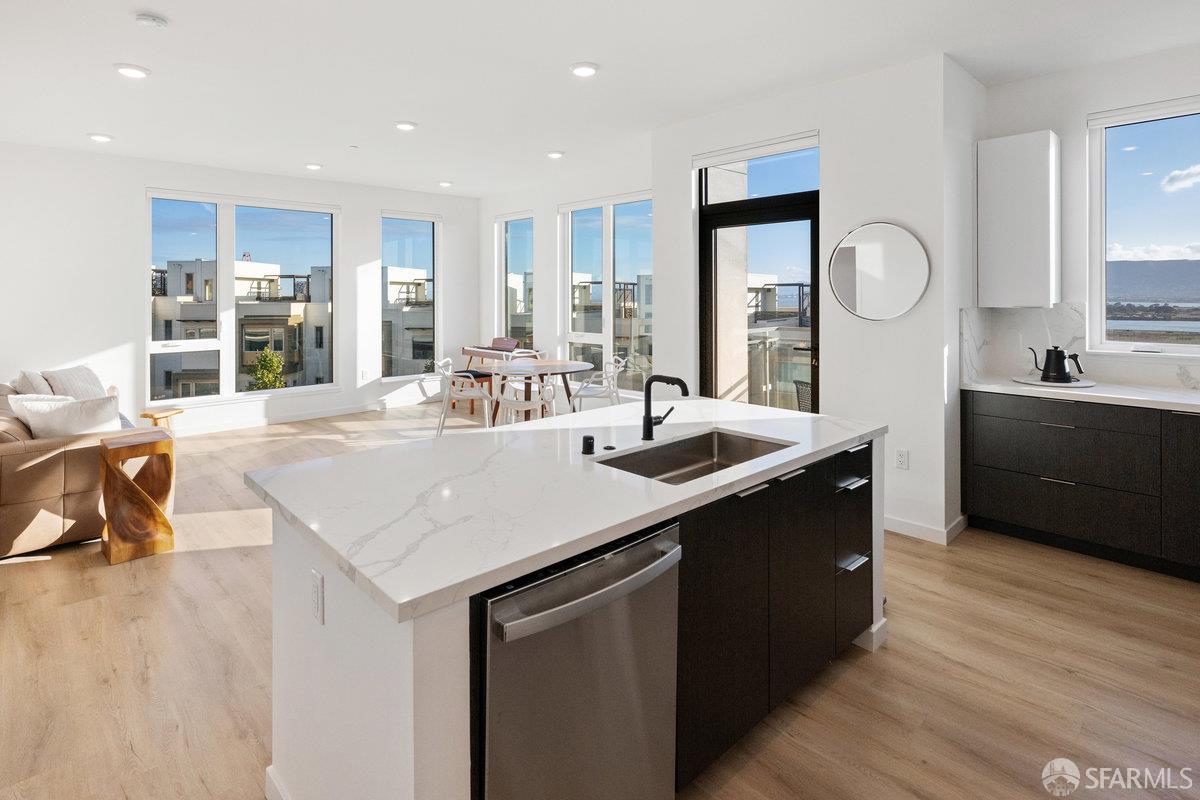 52 Kirkwood Avenue # 426