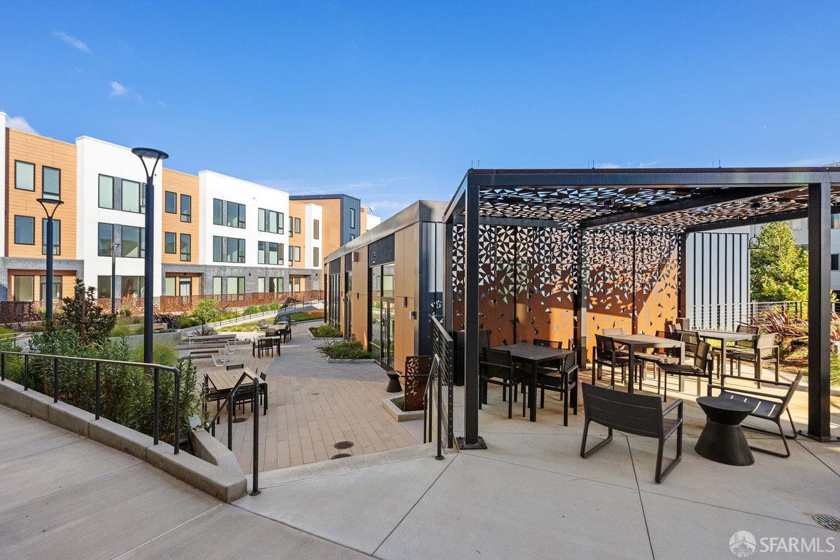 52 Kirkwood Avenue # 426