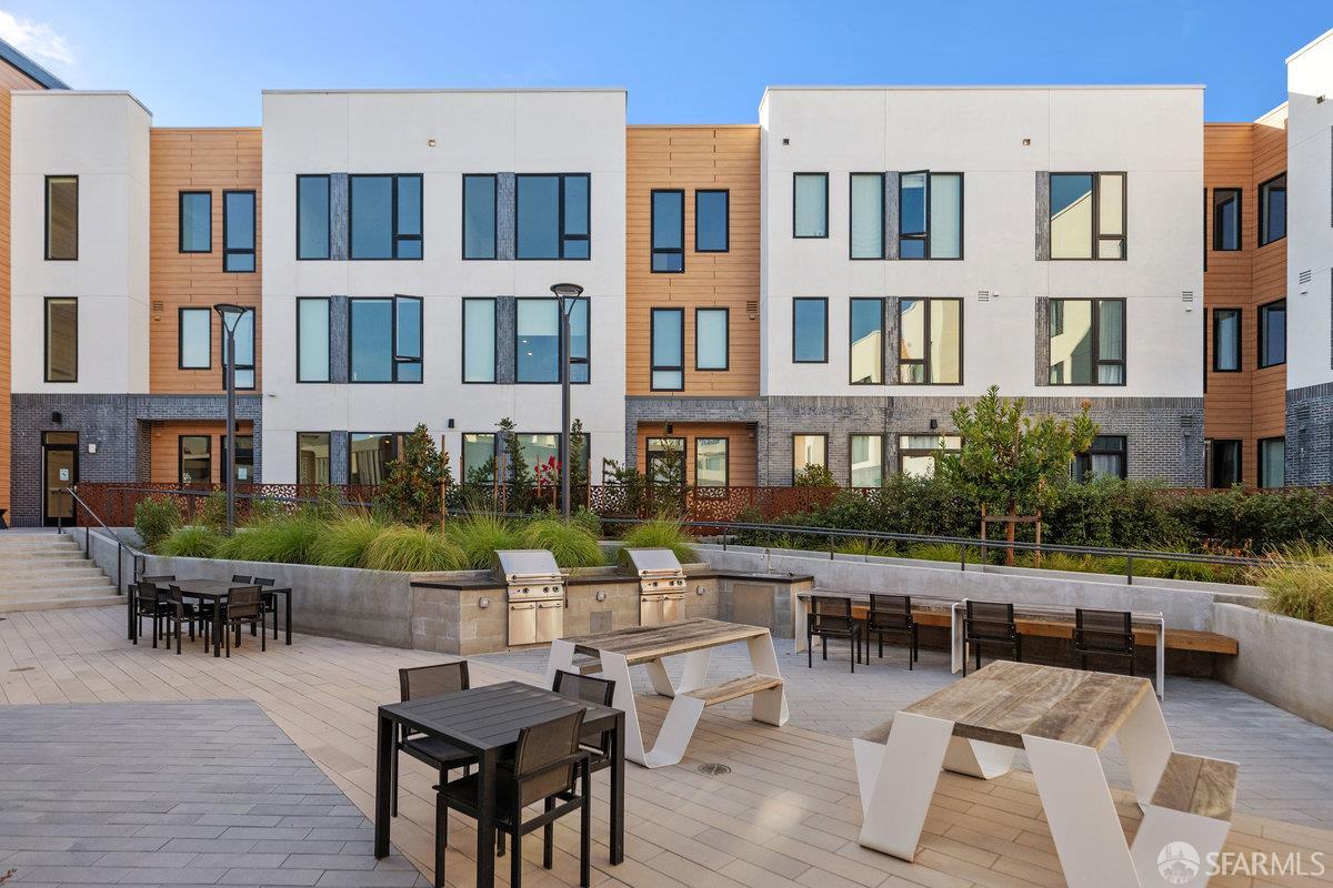52 Kirkwood Avenue # 426