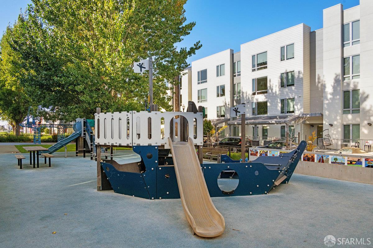 52 Kirkwood Avenue # 426