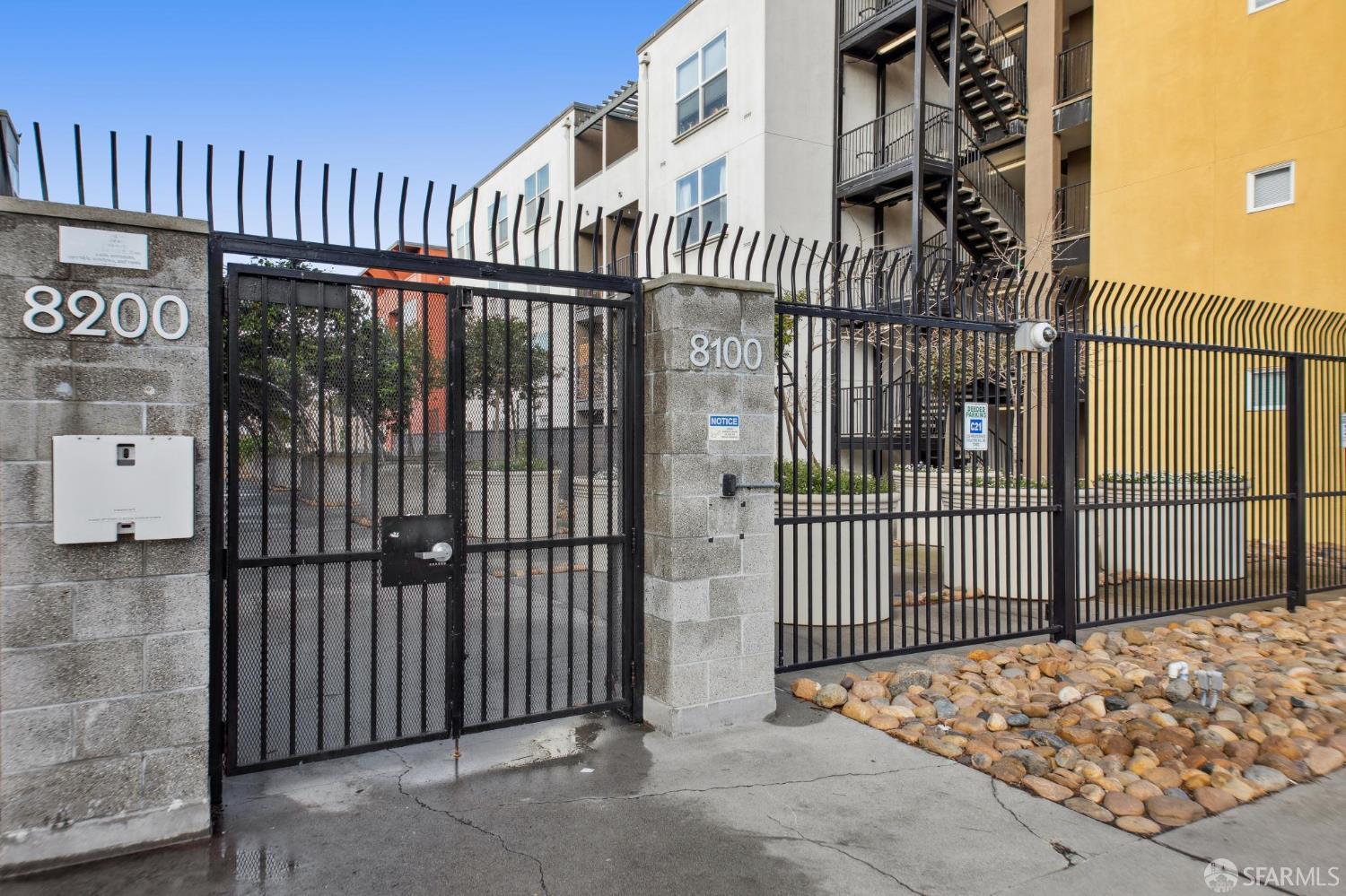 8100 Oceanview Terrace # 209