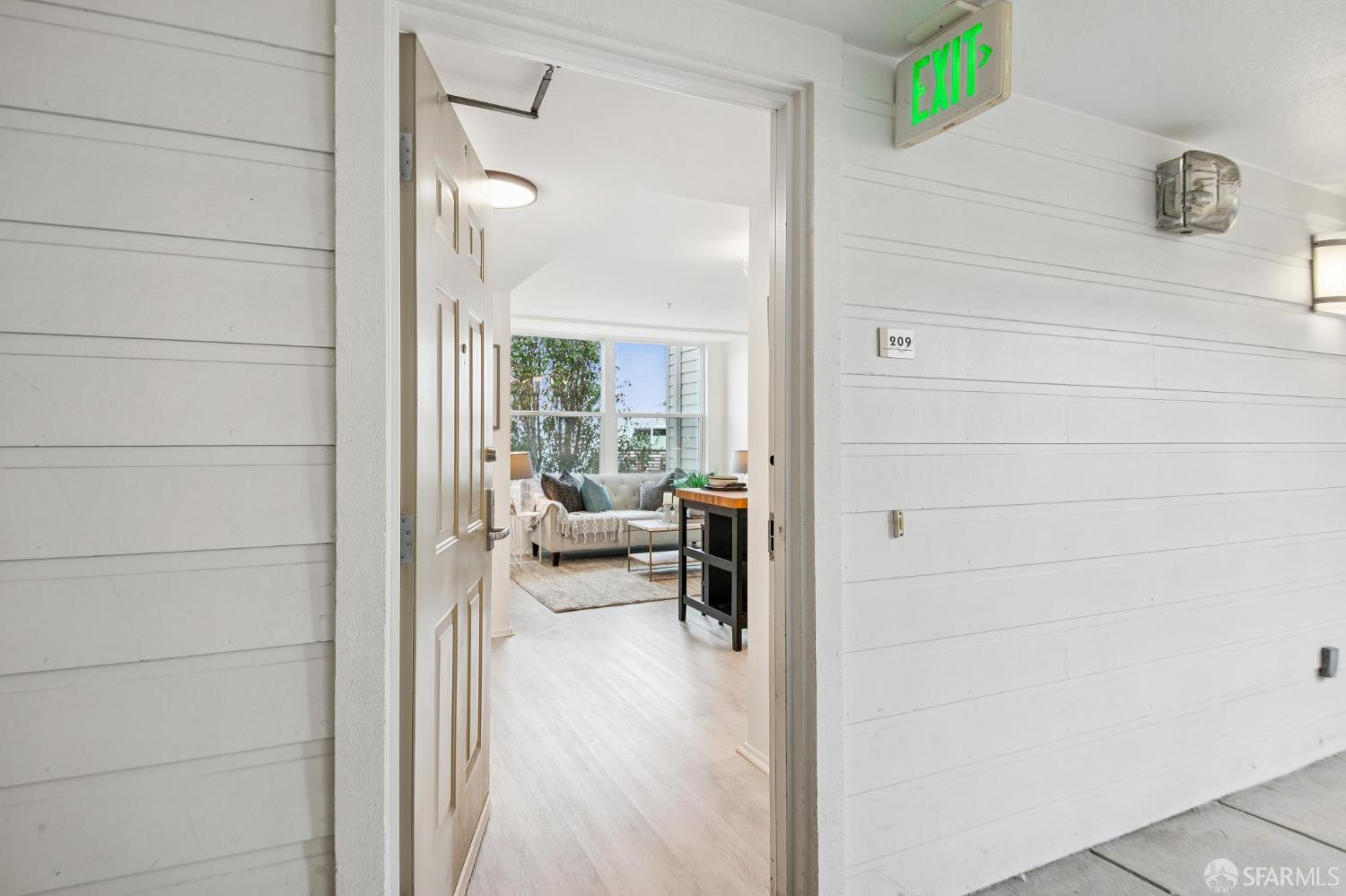 8100 Oceanview Terrace # 209