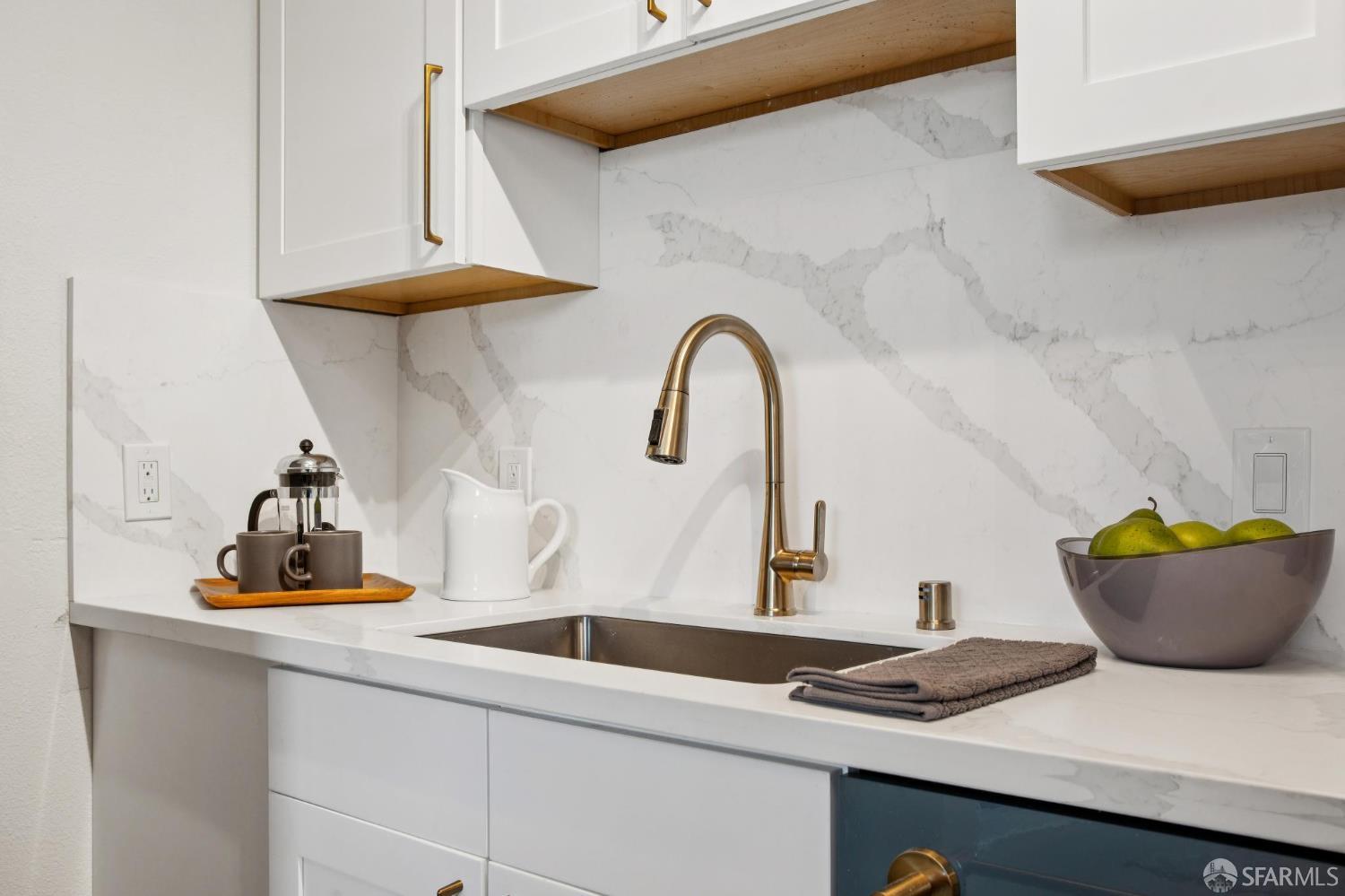 8100 Oceanview Terrace # 209