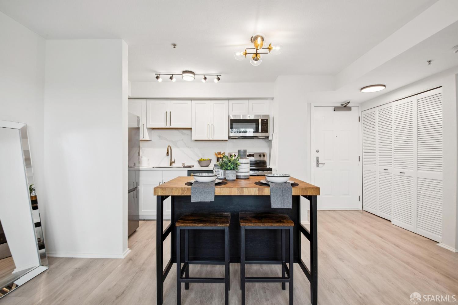 8100 Oceanview Terrace # 209