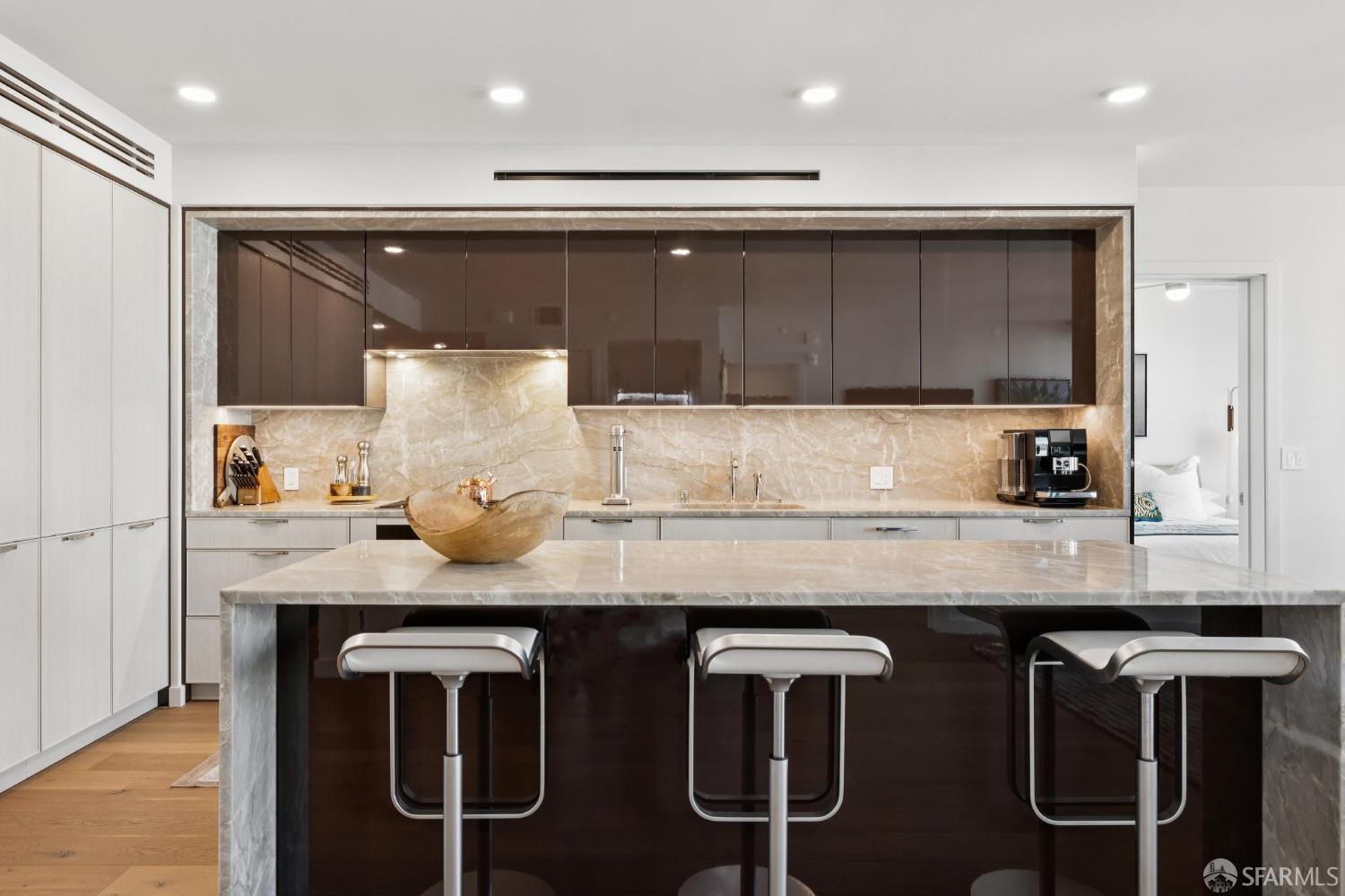 2525 Van Ness Avenue # 604