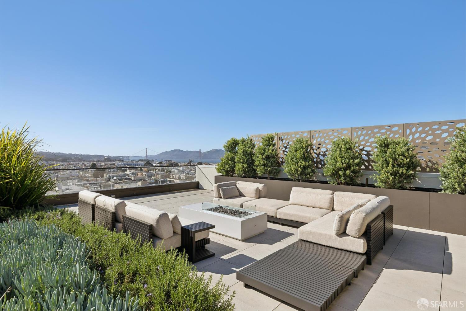 2525 Van Ness Avenue # 604