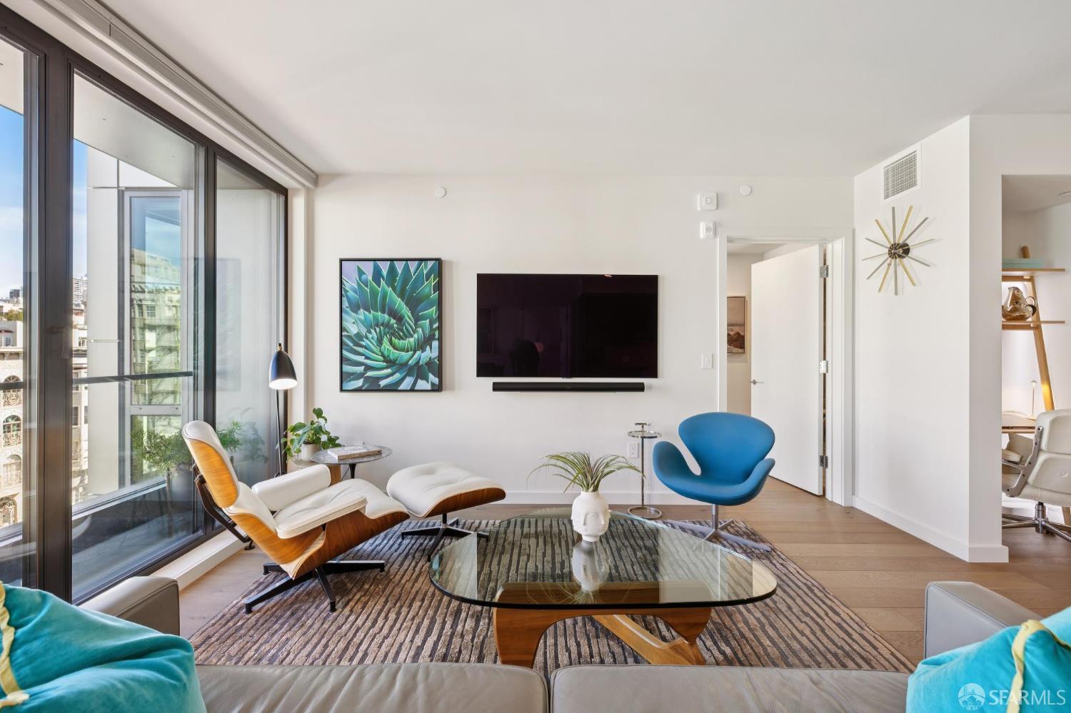 2525 Van Ness Avenue # 604