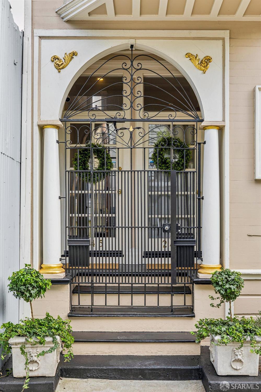 245 Laussat Street