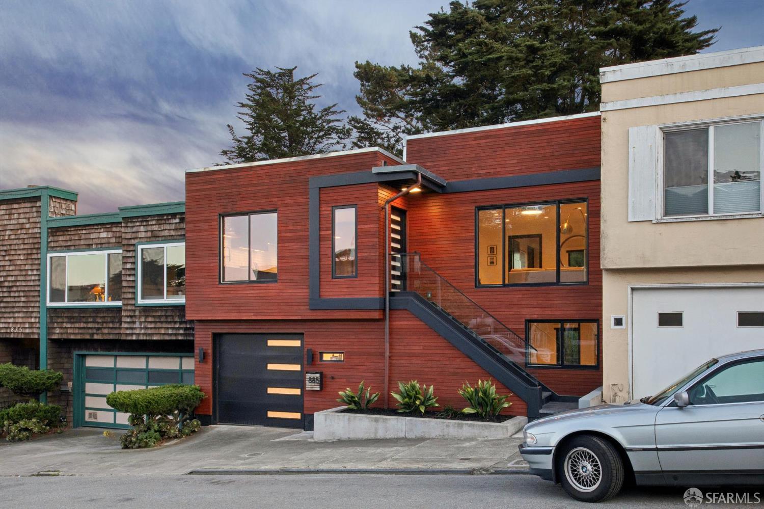 885 Duncan Street