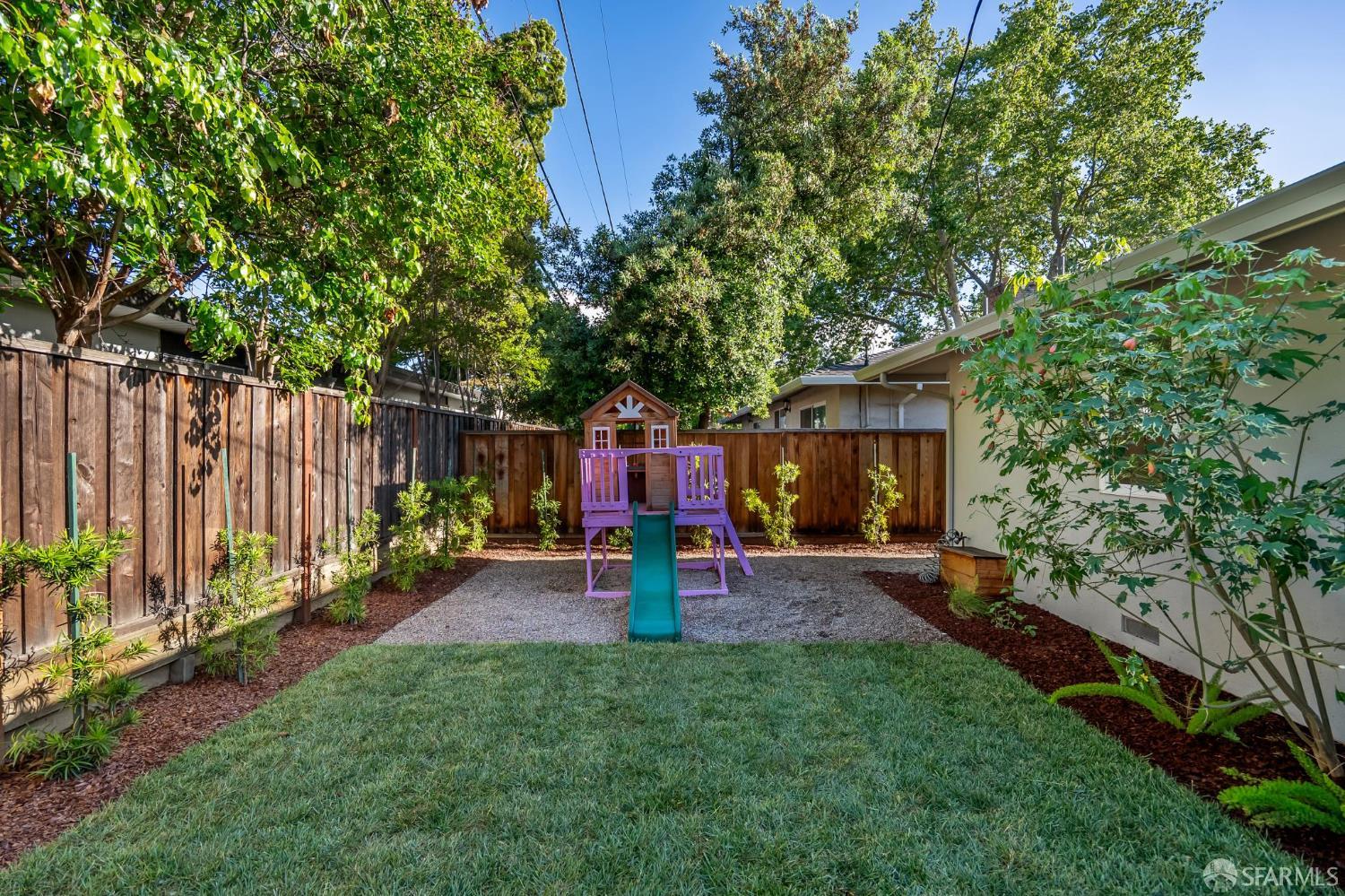 1666 Swallow Drive