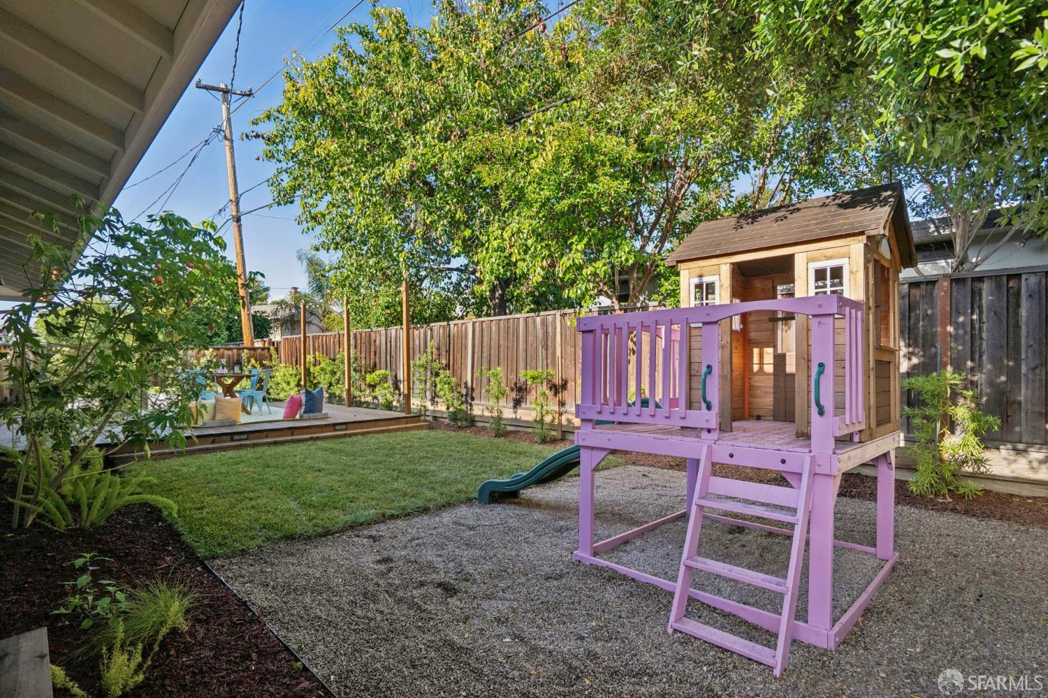 1666 Swallow Drive