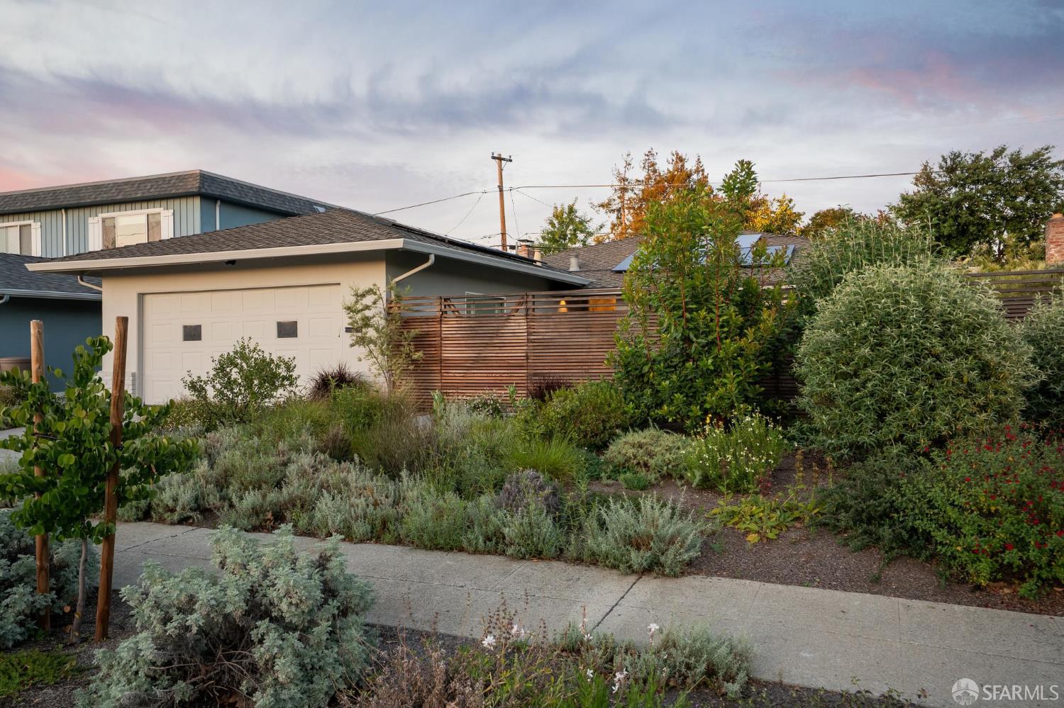 1666 Swallow Drive