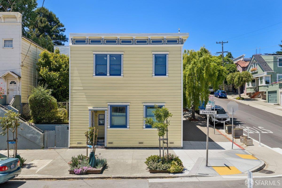 1352 Sanchez Street