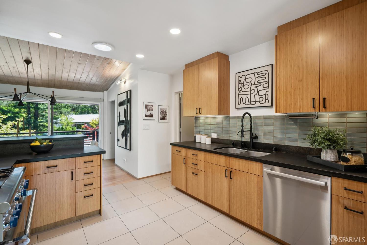 332 Canyon Drive