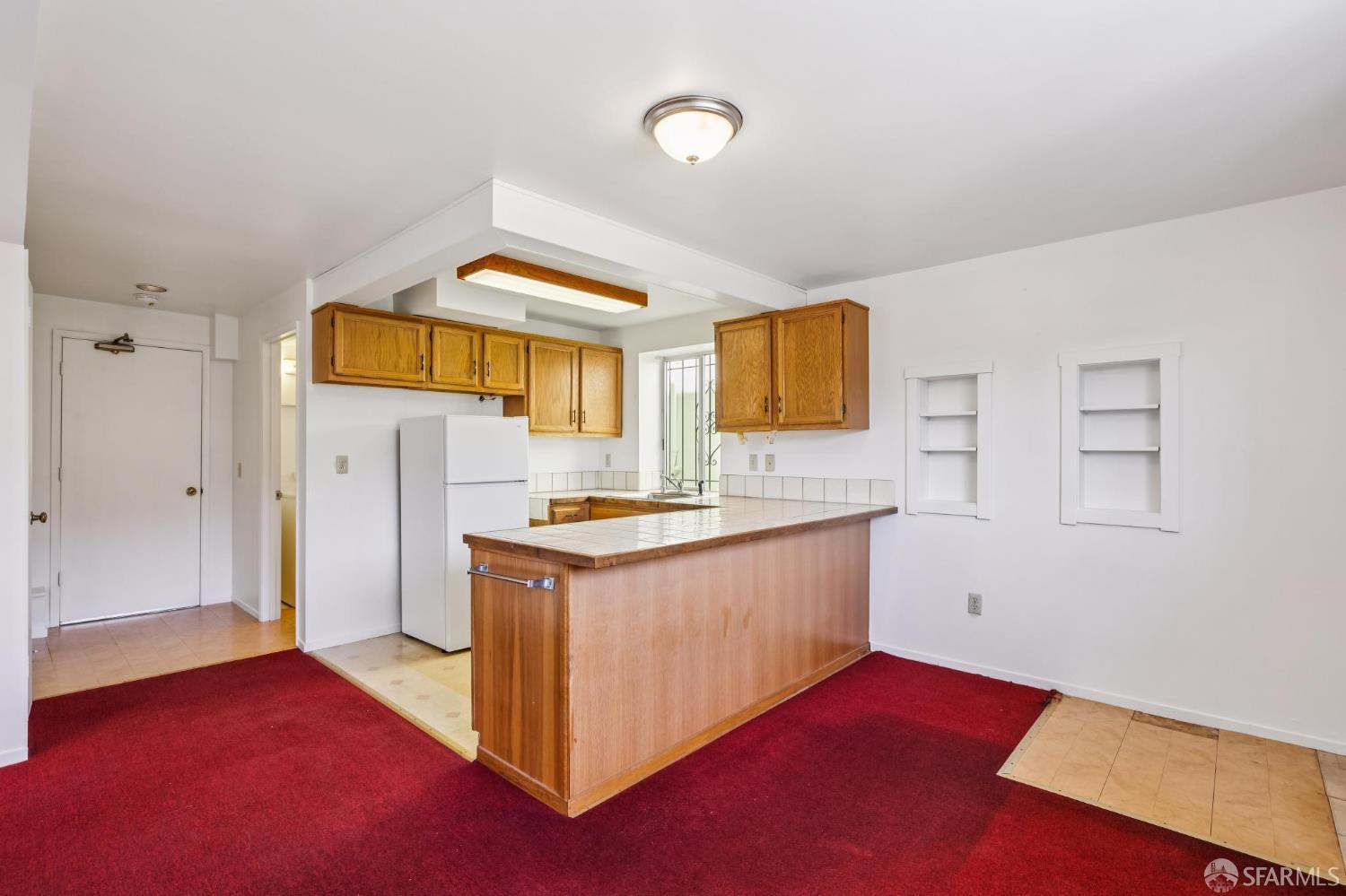 1525 Eucalyptus Drive