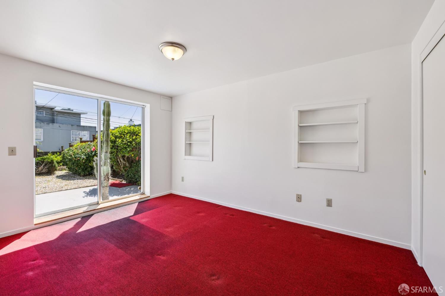 1525 Eucalyptus Drive