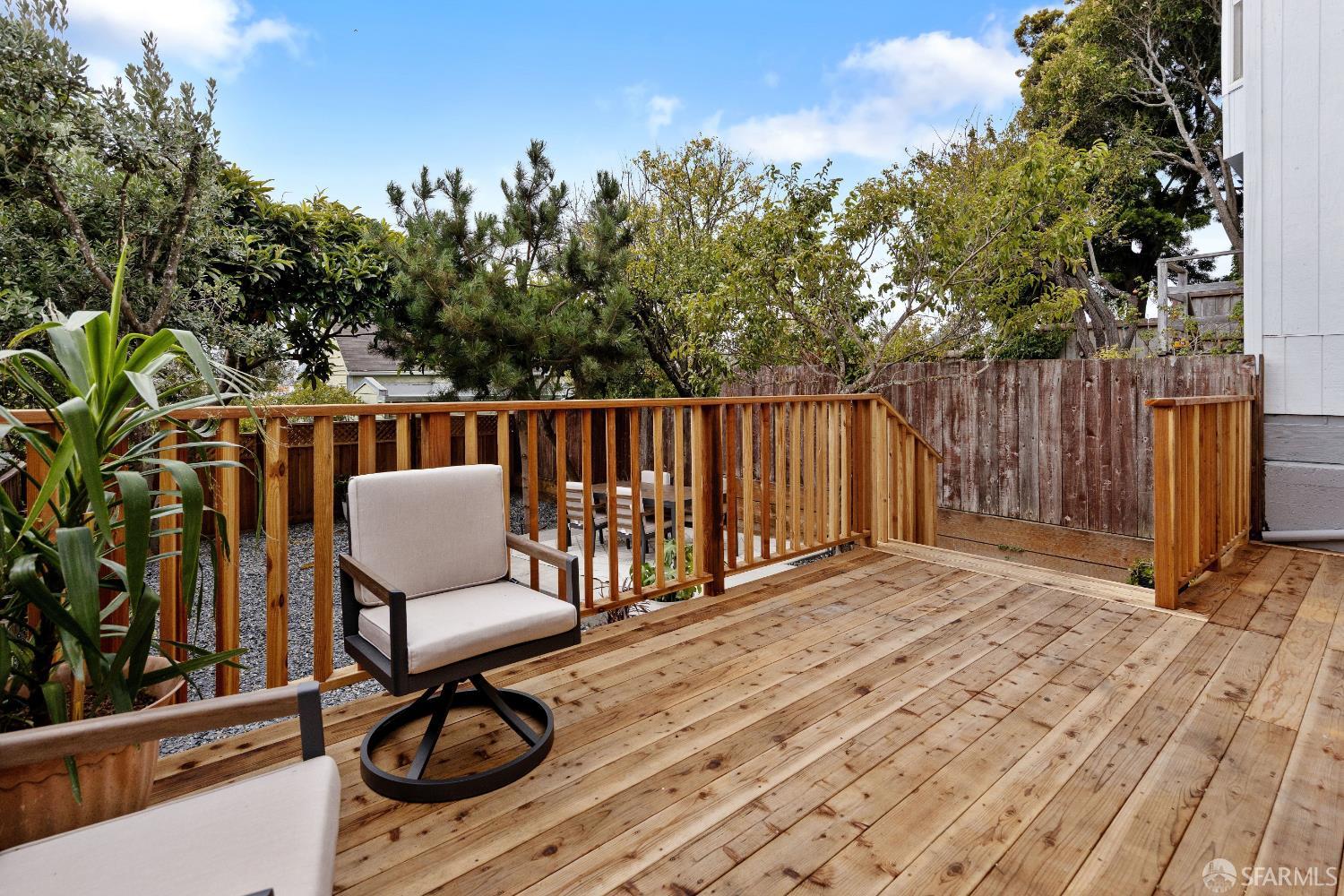 90 Peralta Avenue