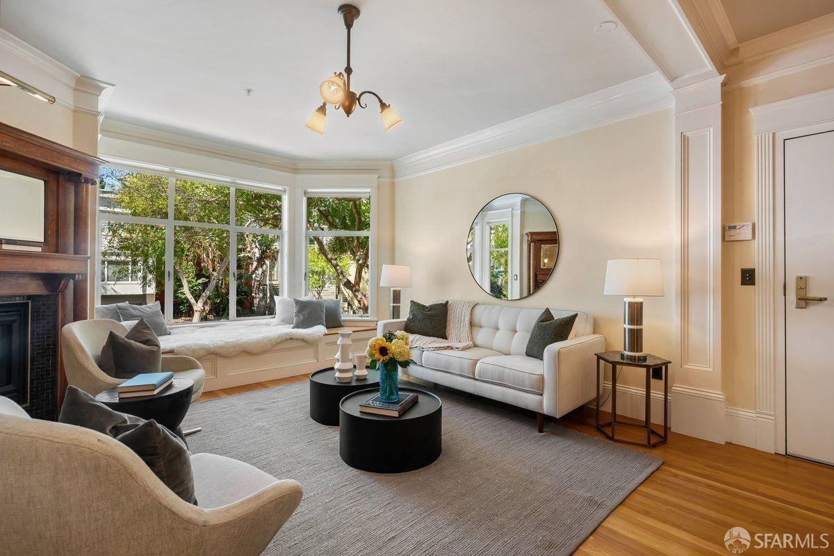 2773 Folsom Street # 201