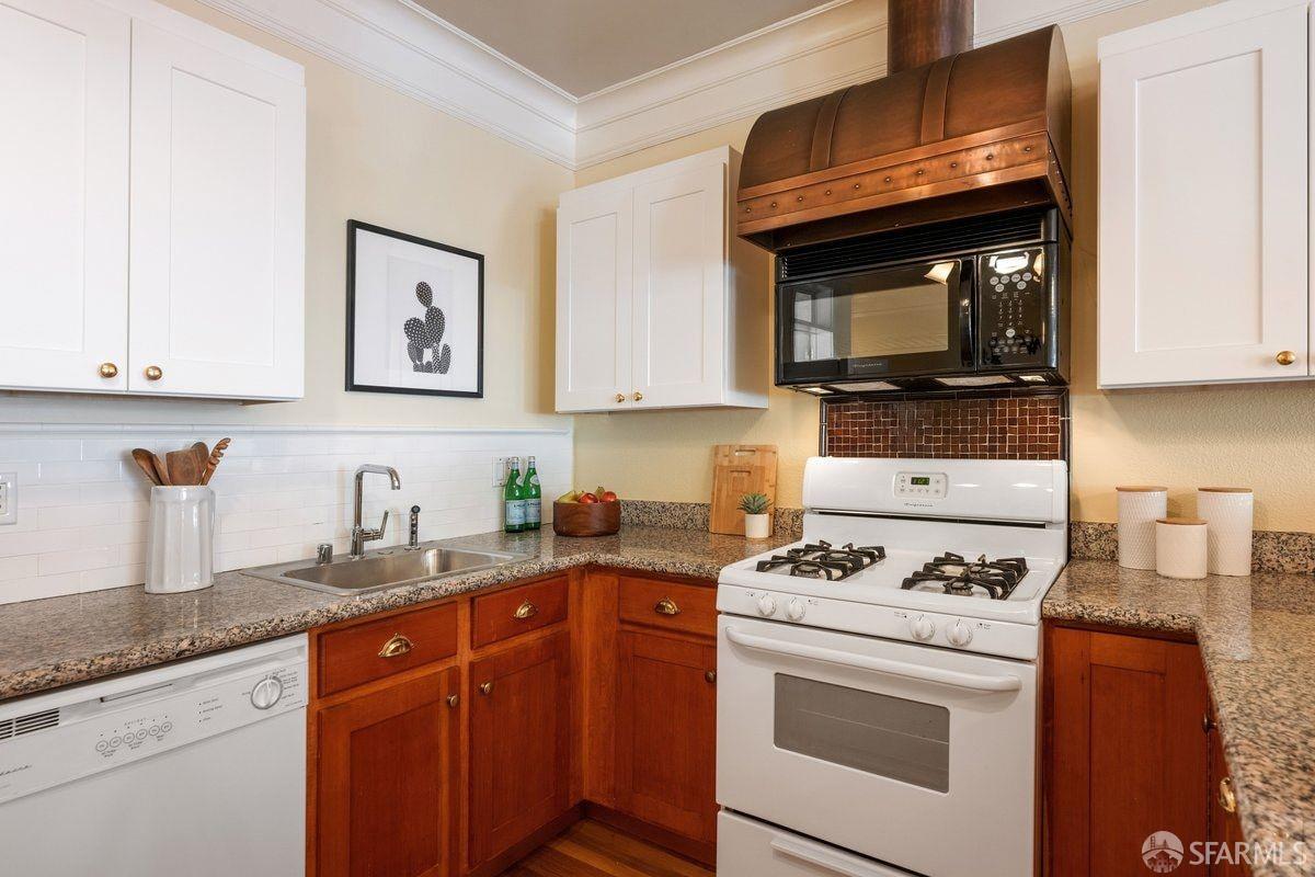 2773 Folsom Street # 201