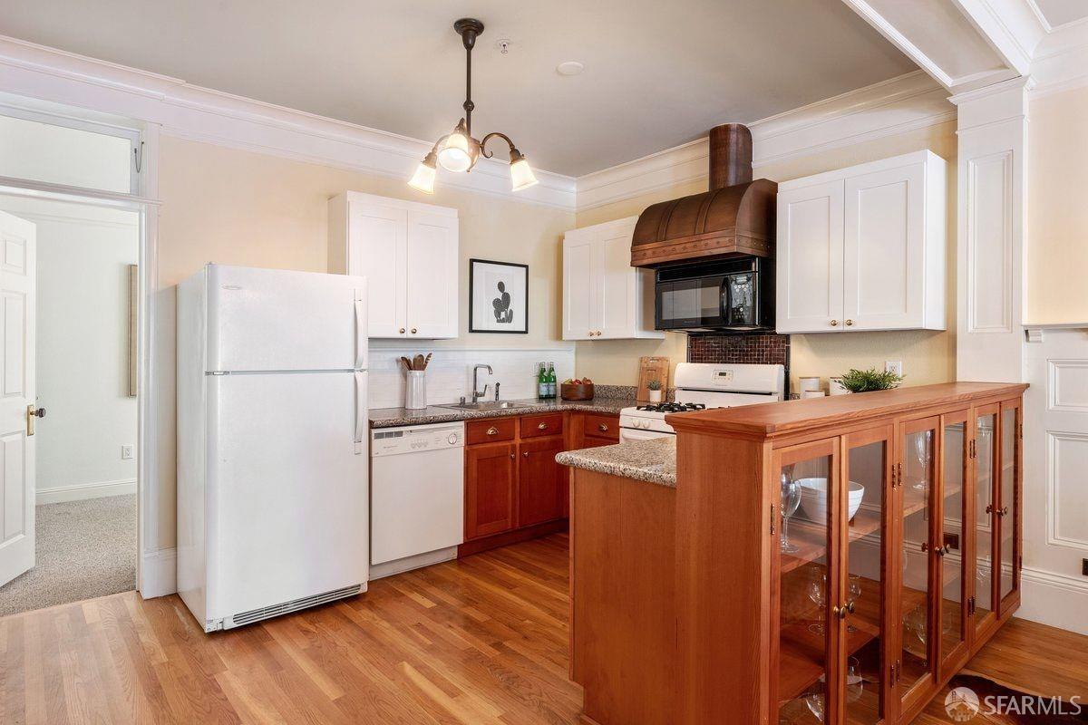 2773 Folsom Street # 201
