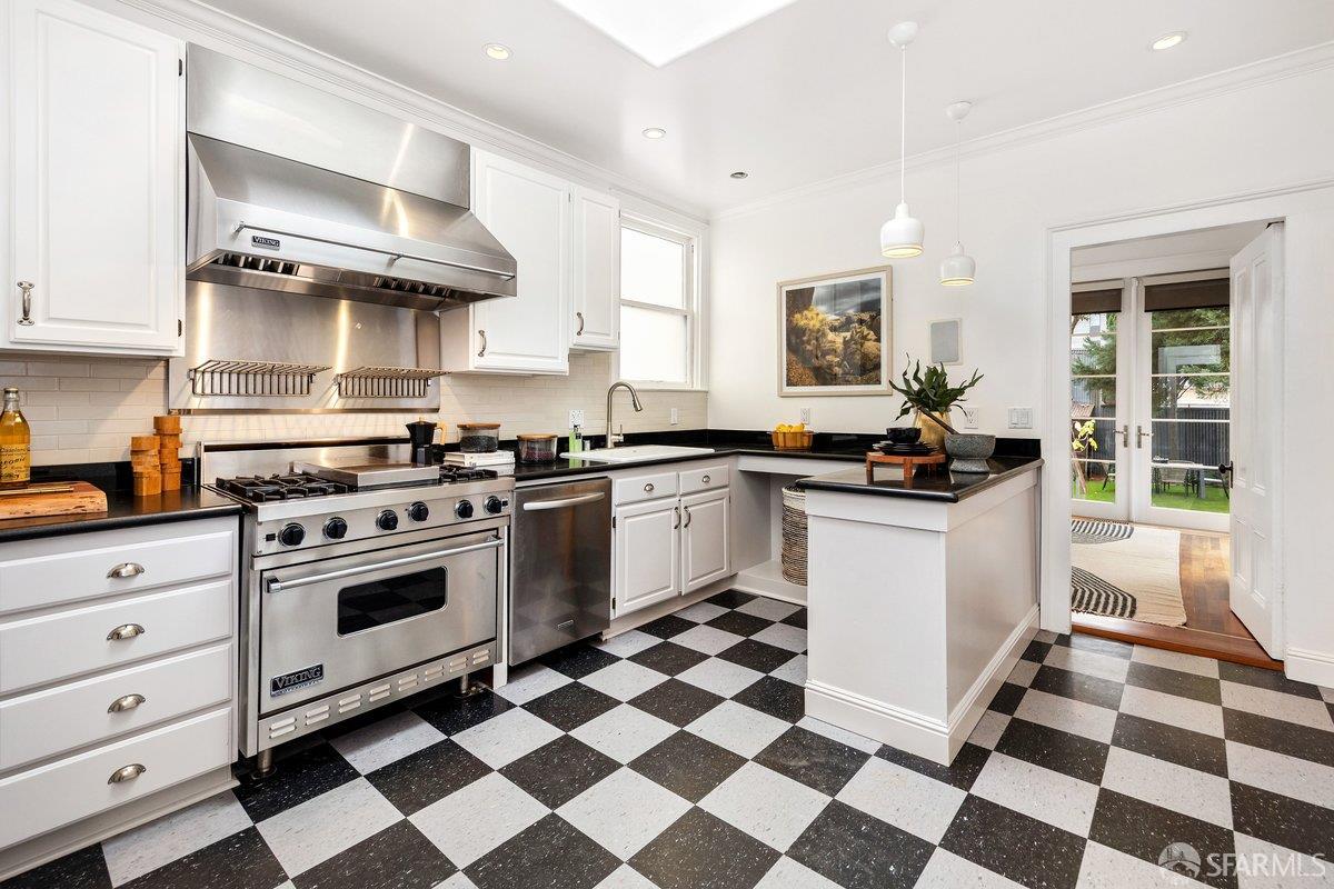907 Treat Avenue