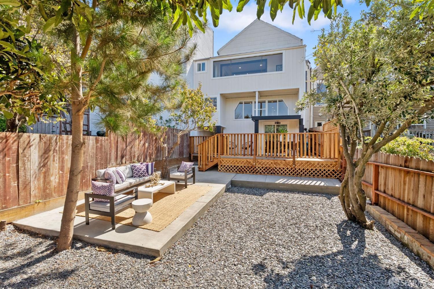 90 Peralta Avenue