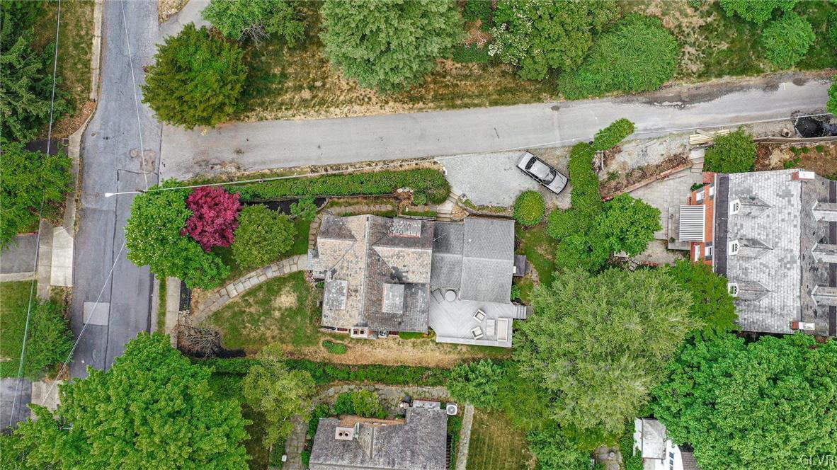 917 Hillside Avenue