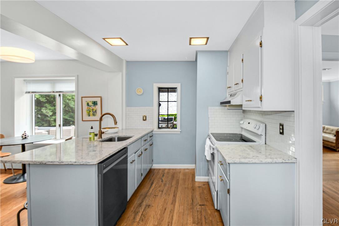 917 Hillside Avenue