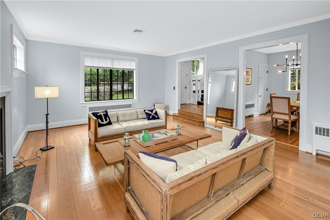 917 Hillside Avenue