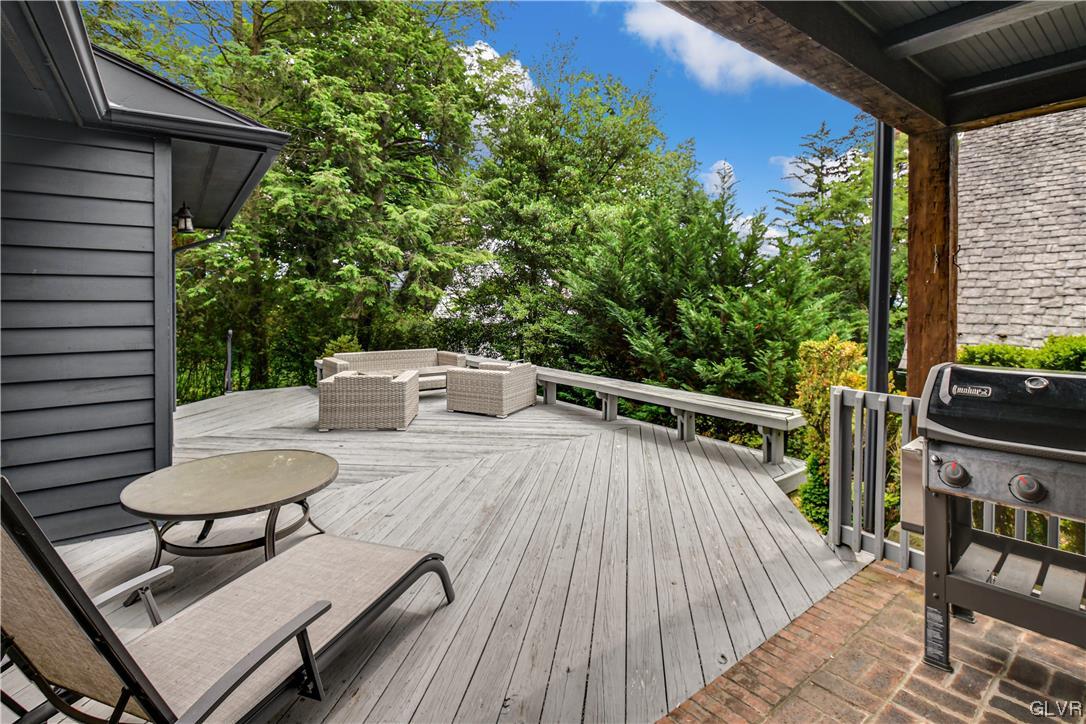 917 Hillside Avenue