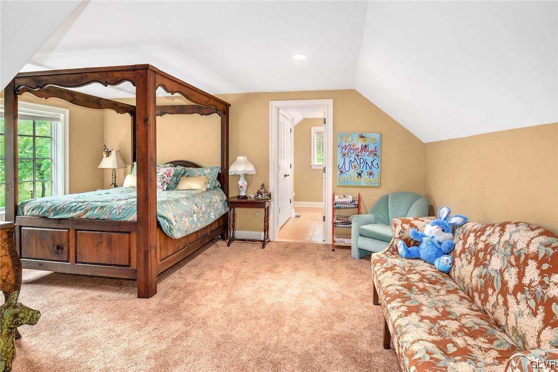 1219 Evergreen Road