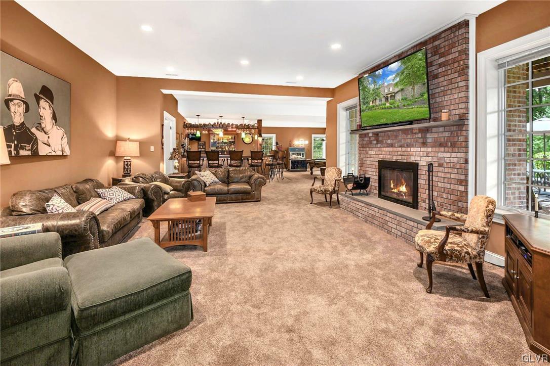 1219 Evergreen Road