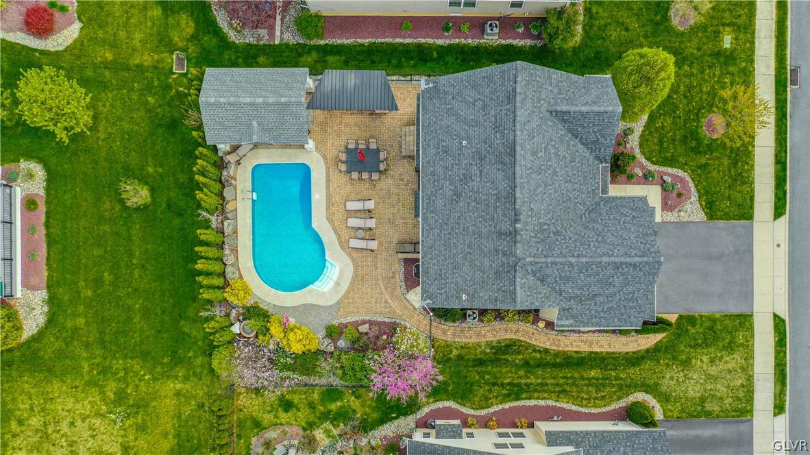 4464 Whitetail Drive