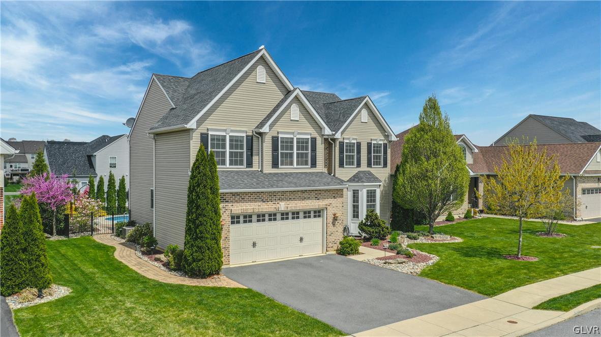 4464 Whitetail Drive