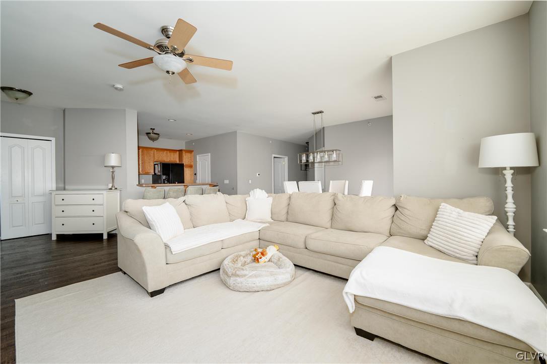 6885 Pioneer Drive