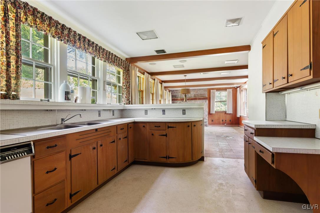 2545 Riverbend Road