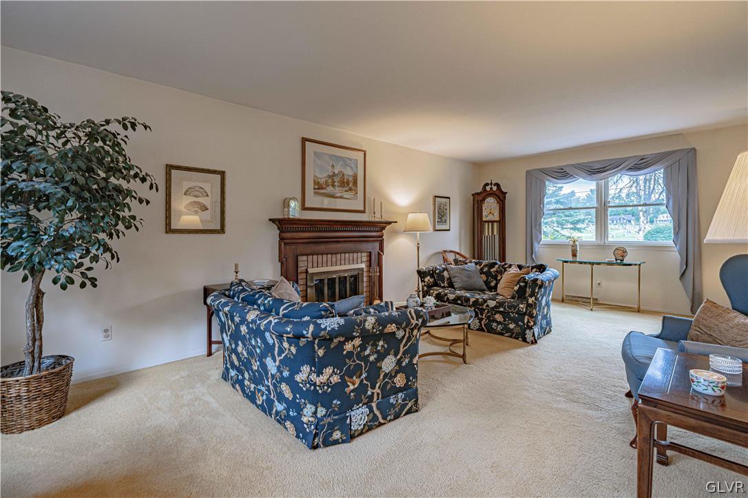 904 Johnston Drive