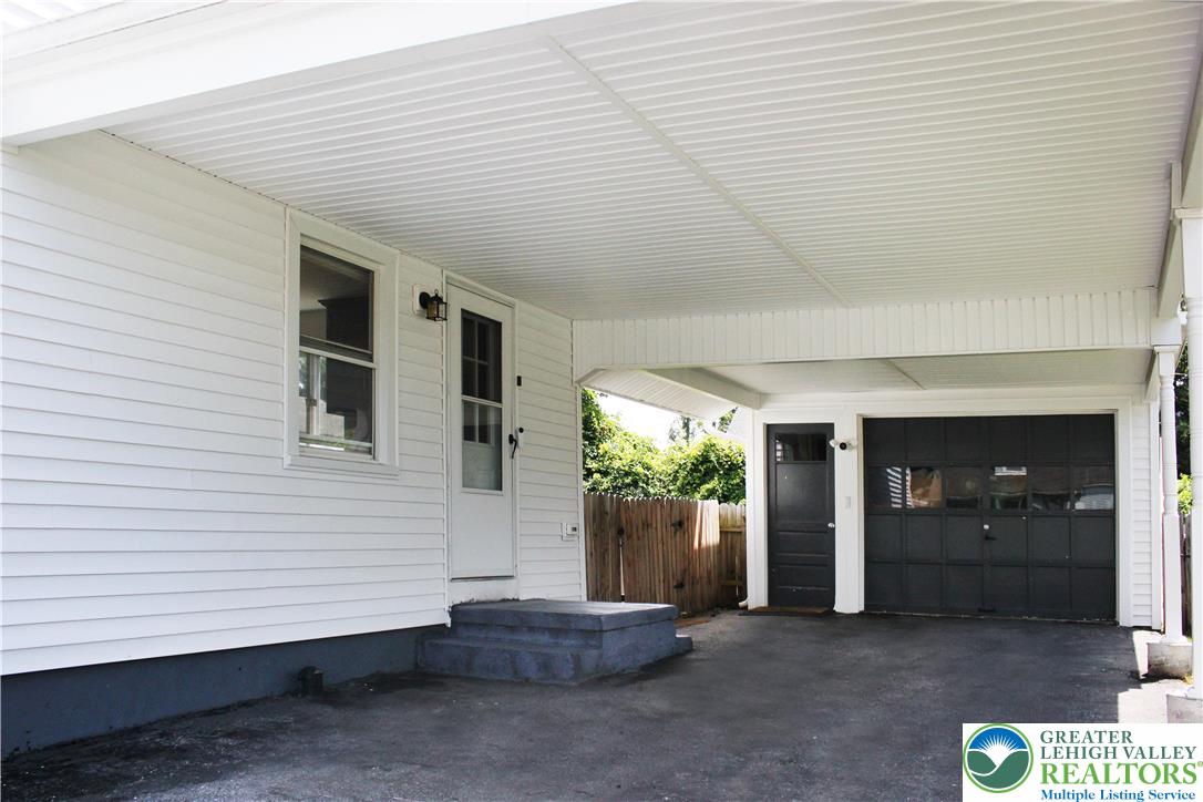 526 Spruce Street