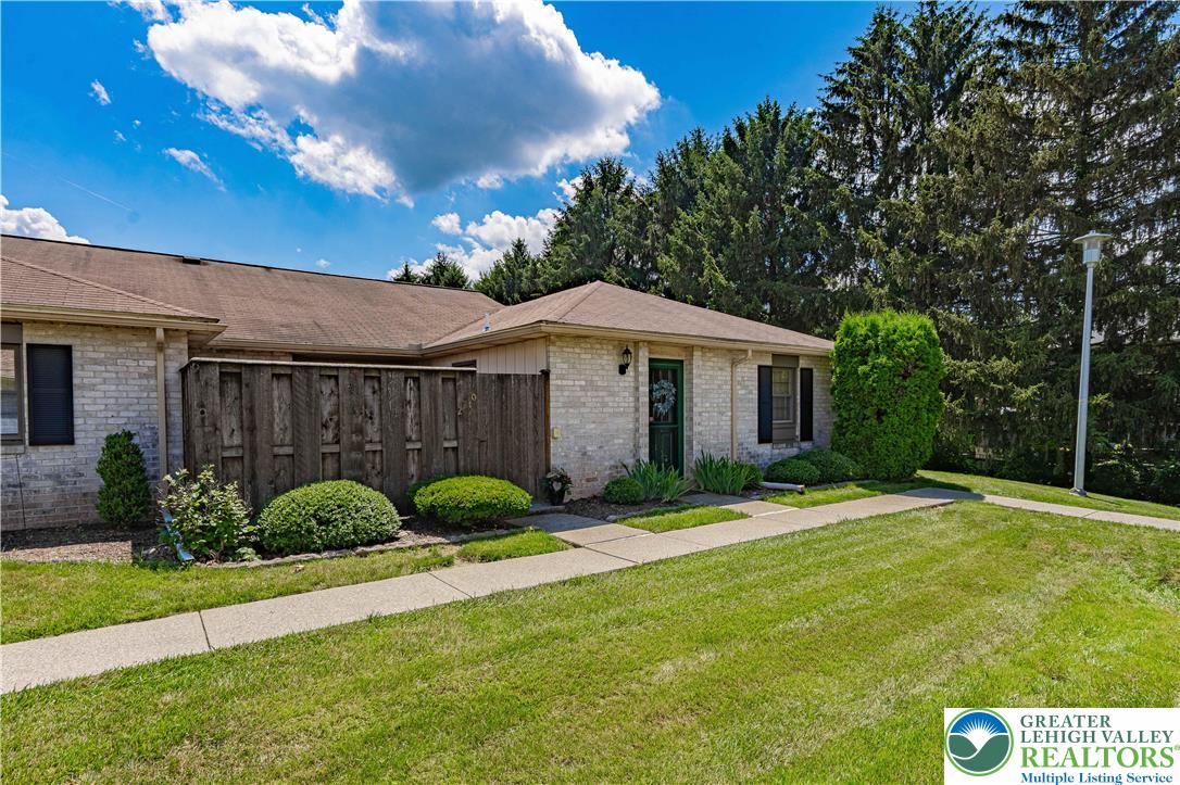 2810 Rolling Green Place