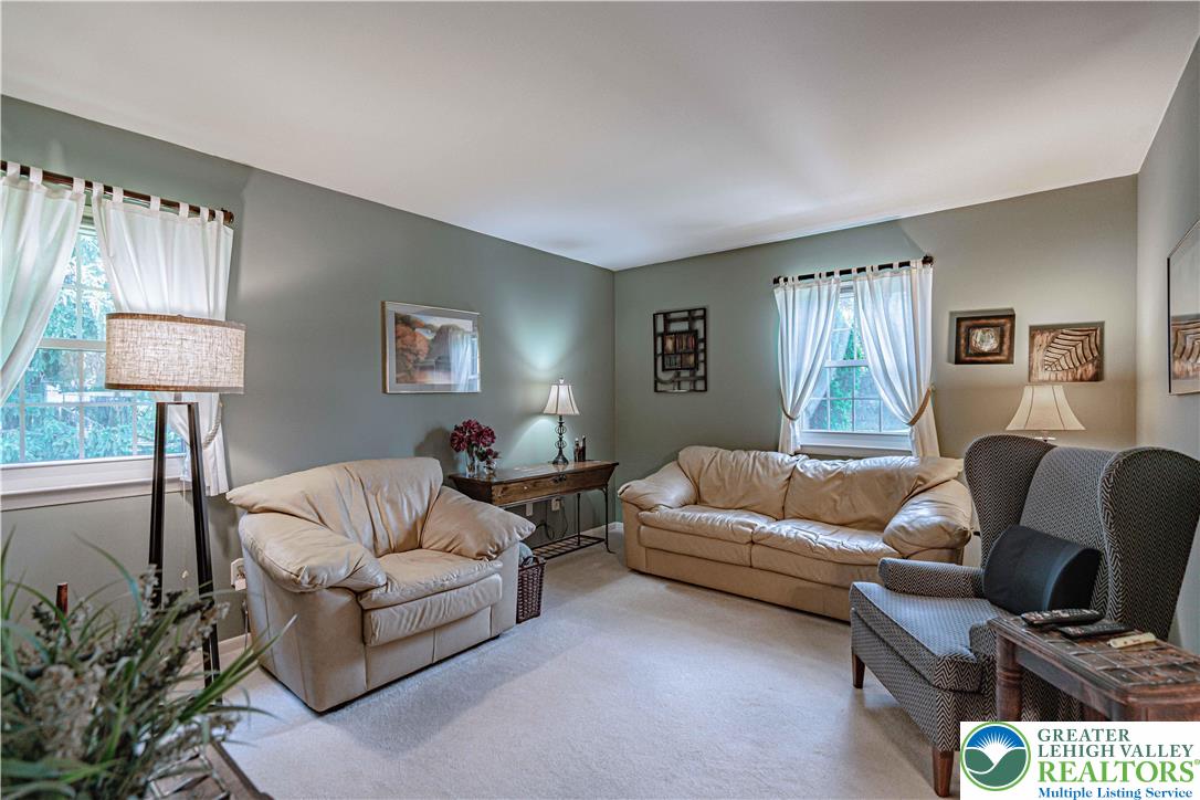 2810 Rolling Green Place