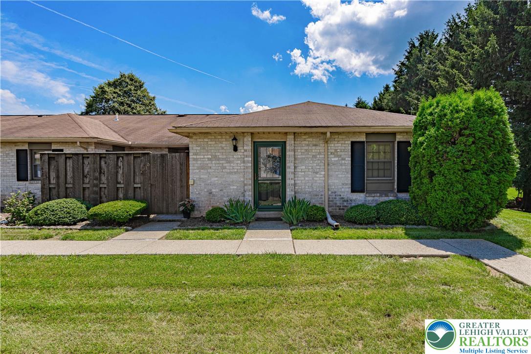 2810 Rolling Green Place