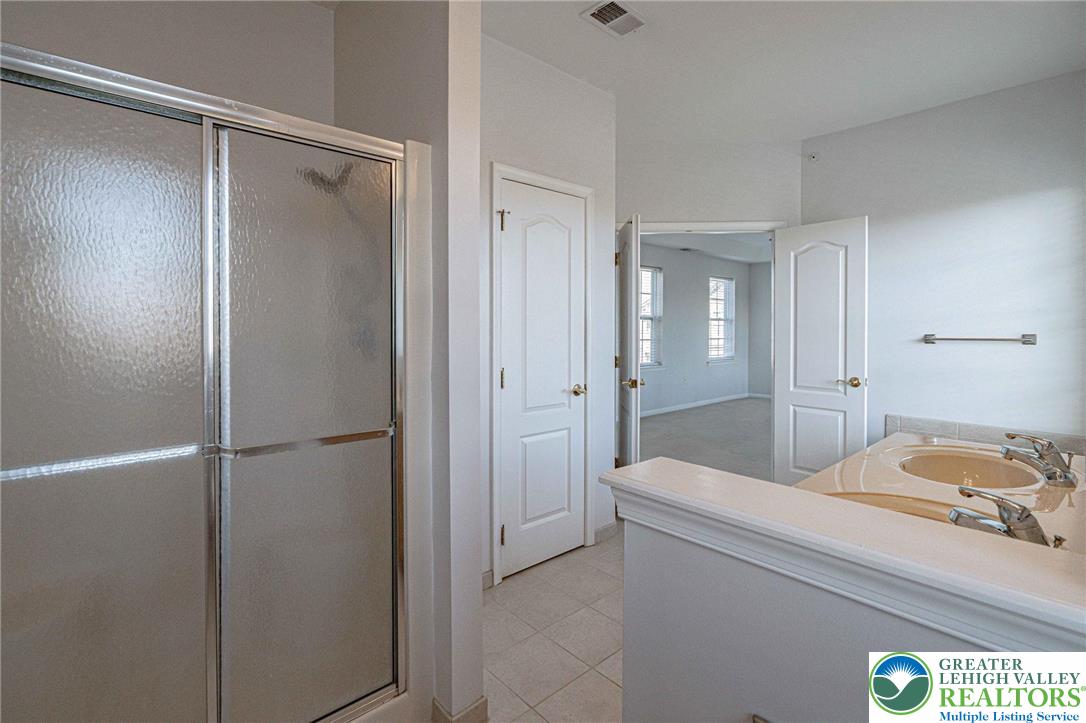 6885 Pioneer Drive