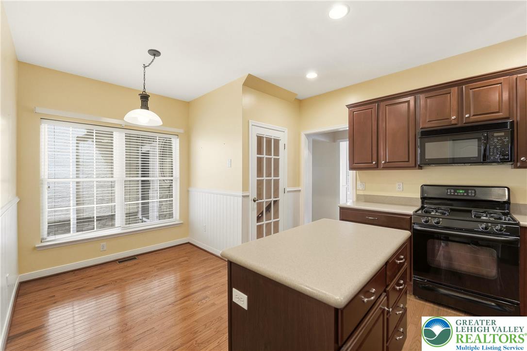 2493 Thistle Road